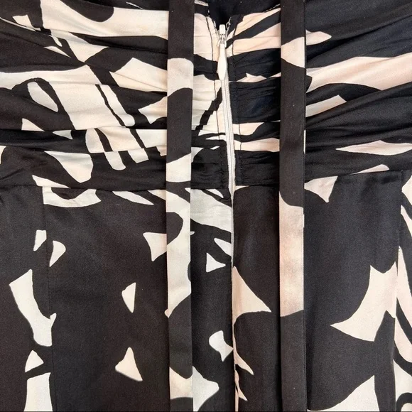 White House Black Market Maxi Dress Size 6 Silk Black White Floral Print Halter - Picture 5 of 12